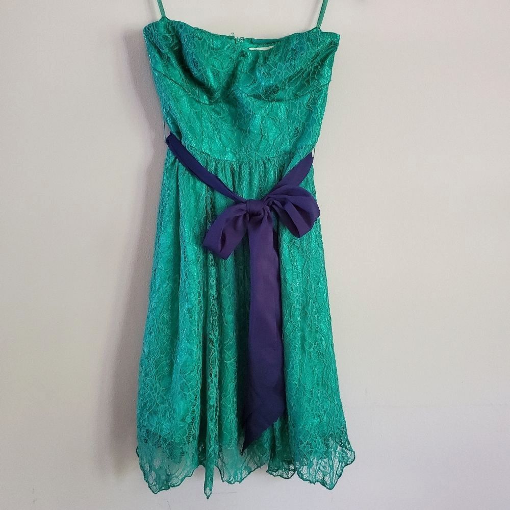 Urban Outfitters ThistlePearl Lace Strapless Sash Dress Emerald Green Size 4 NWT